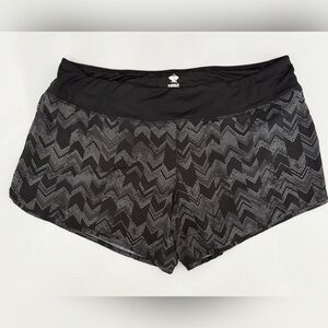 Run in rabbit Hopper Shorts - XL